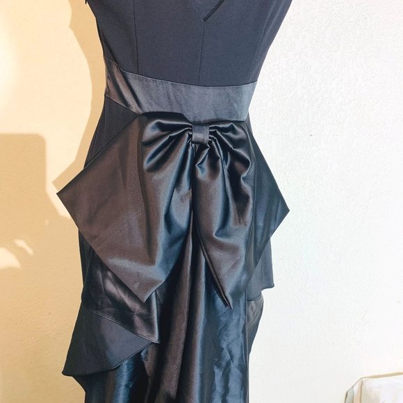 Adrianna Papell Women's Dress Size 2 Black Crepe Satin Bow Back Long Gown 6 - Picture 5 of 10